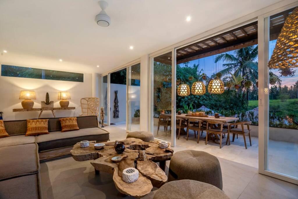 Villa White Lotus By Balisuperhost Убуд Екстер'єр фото